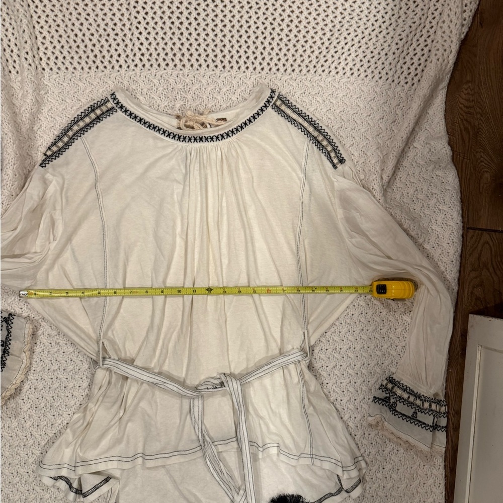 FREE PEOPLE WOMENS EMBROIDERY ON HOLIDAY
TOP SMALL CREAM COLOR - Picture 4 of 10